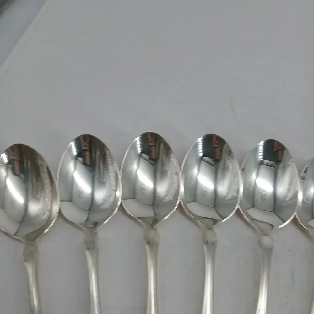 8X Tsp Rogers Oneida ALOUETTE Silverplate Teaspoons 1978